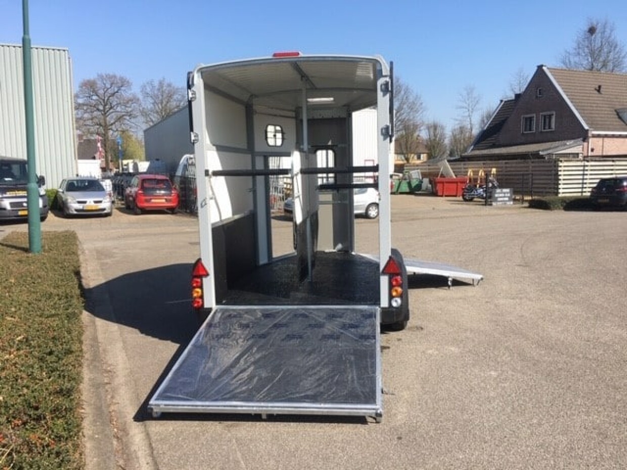 Ifor Williams HB 506 | Zilver | Voorlader