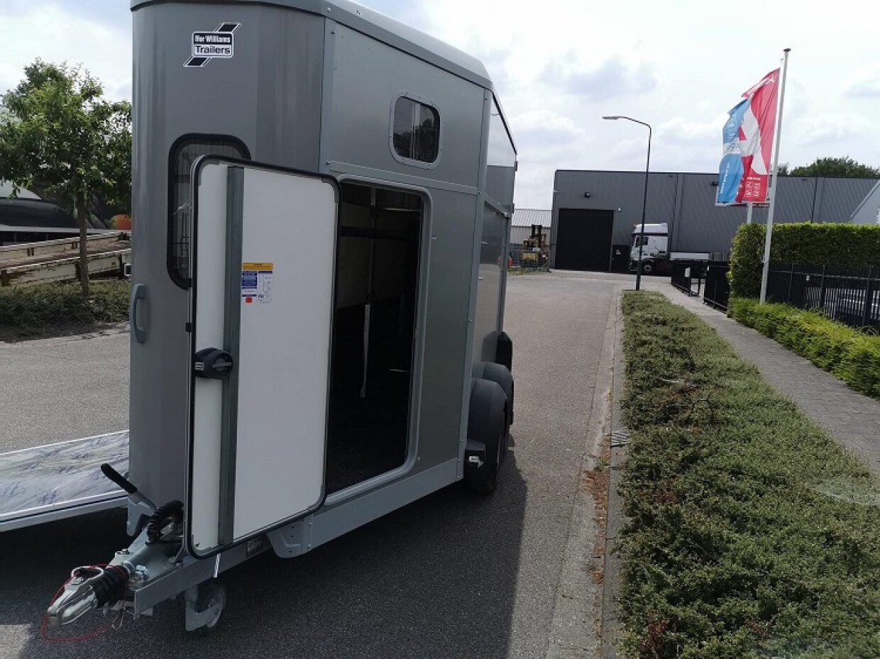 Ifor Williams HB 511 | Zilver | Voorlader