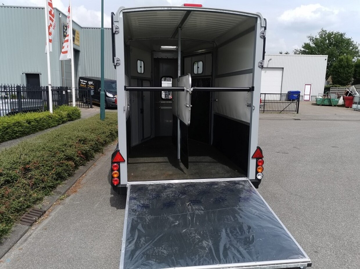 Ifor Williams HB 511 | Zilver | Voorlader