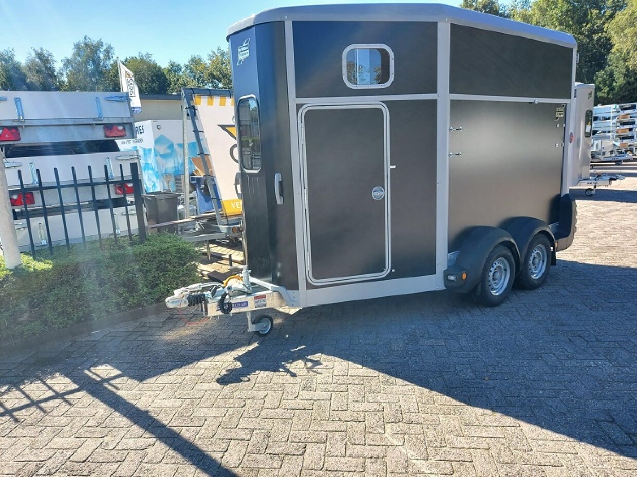 Ifor Williams HB 511 | Zwart | Voorlader