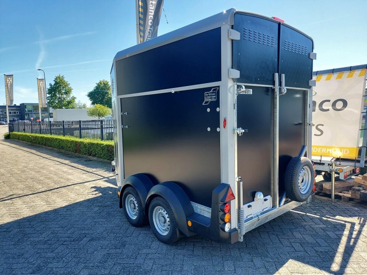 Ifor Williams HB 511 | Zwart | Voorlader