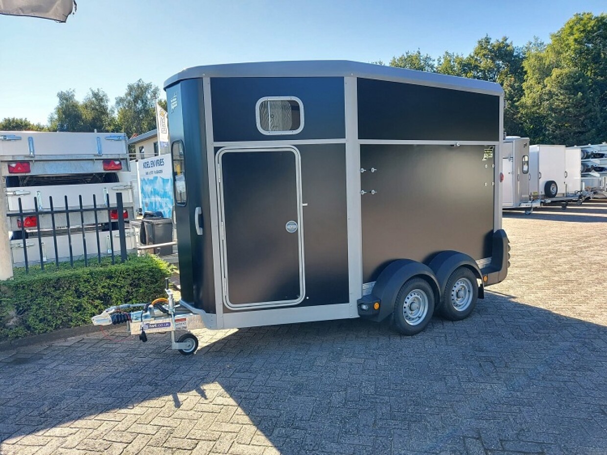 Ifor Williams HB 511 | Zwart | Voorlader | Klep/Deur