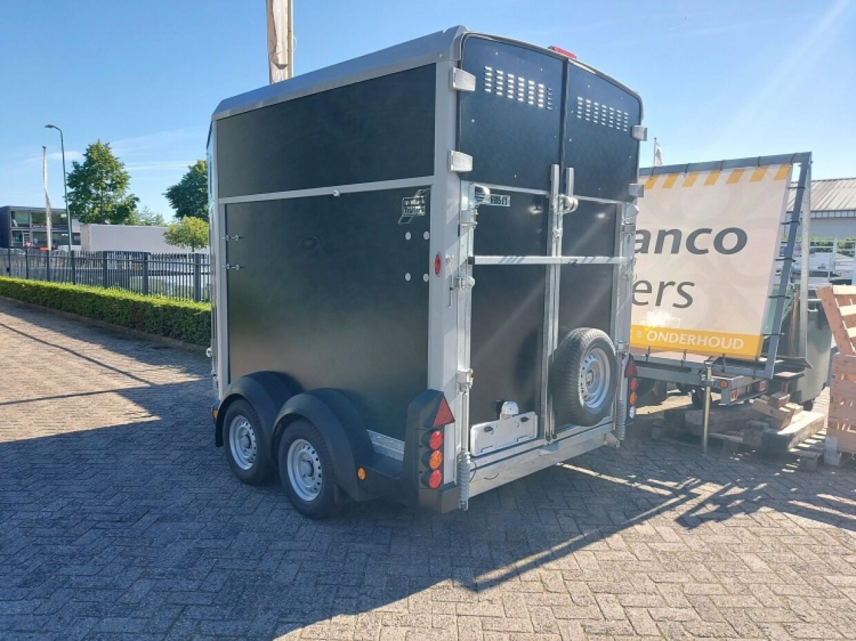 Ifor Williams HB 511 | Zwart | Voorlader | Klep/Deur