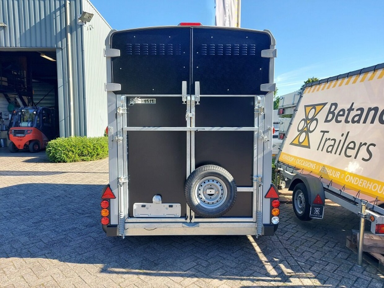 Ifor Williams HB 511 | Zwart | Voorlader | Klep/Deur