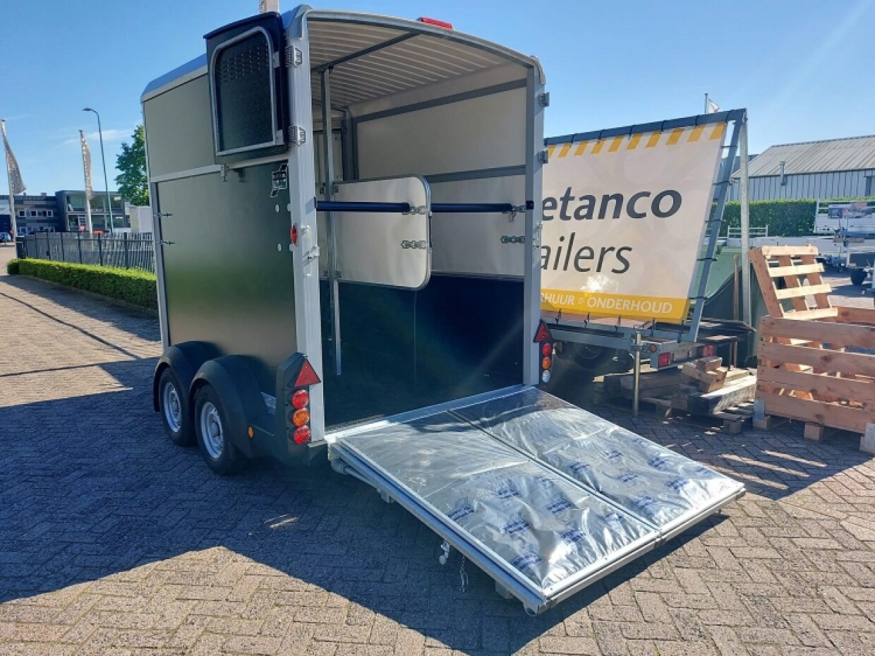 Ifor Williams HB 511 | Zwart | Voorlader | Klep/Deur