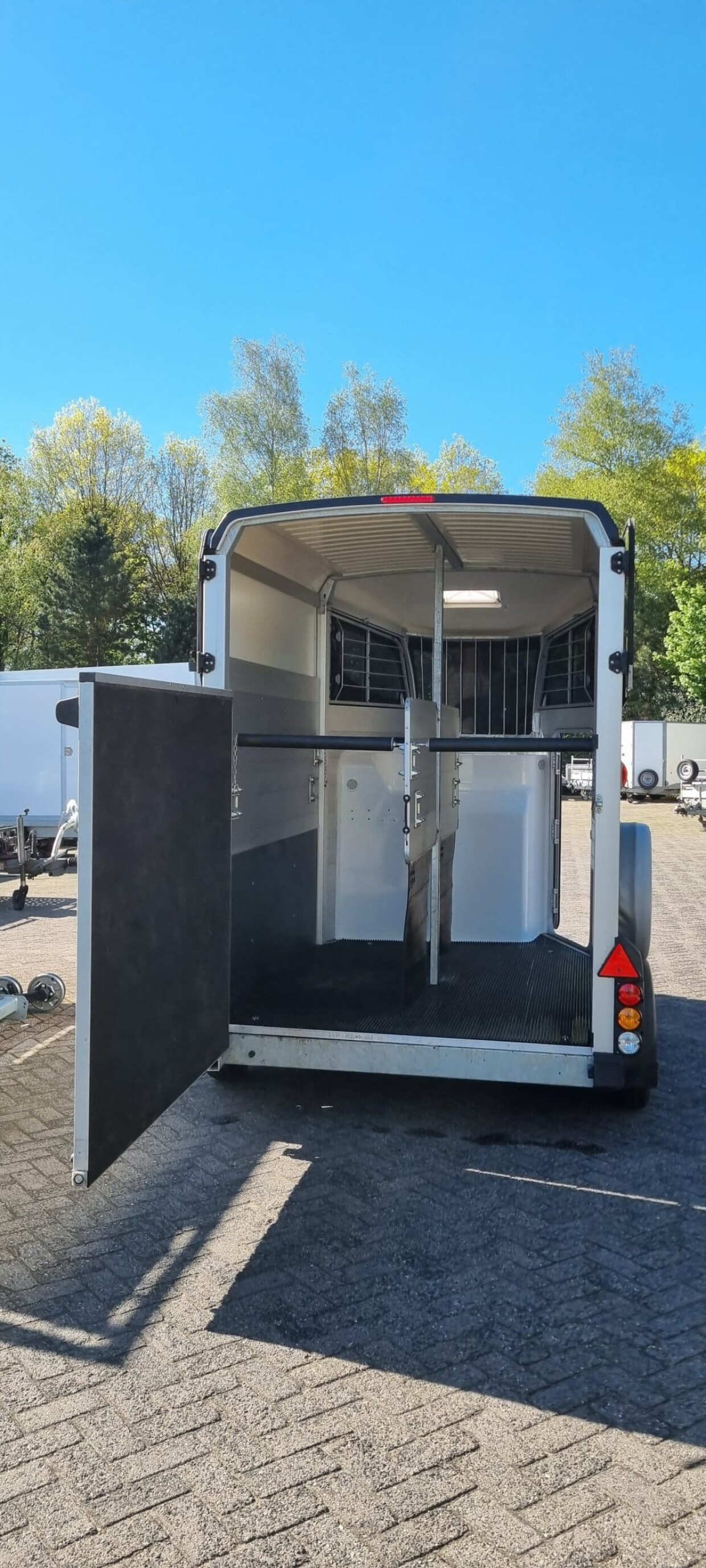 Ifor Williams | HBX506